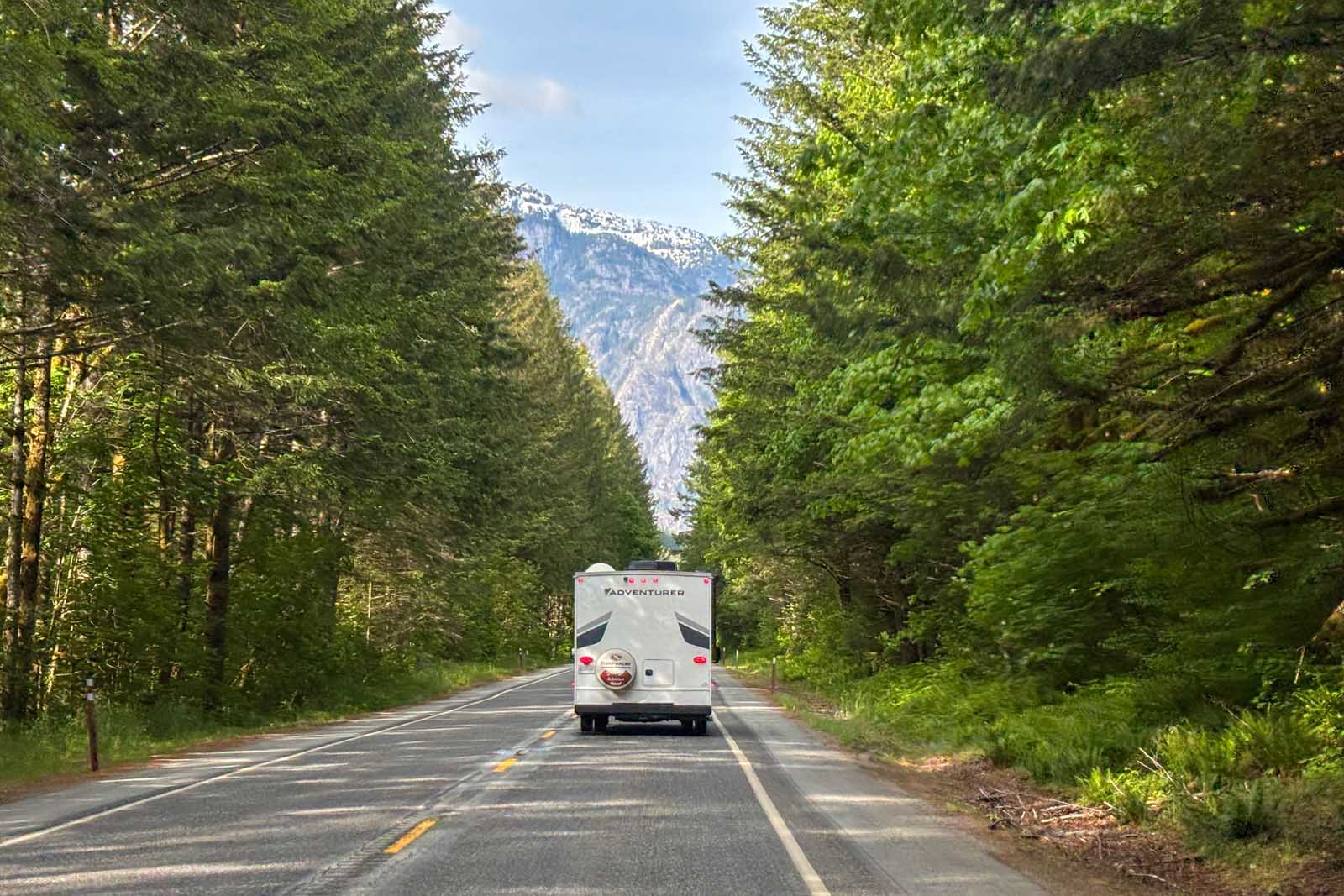Fraserway C Medium Strasse North Cascades Nationalpark.cr3918x2612 0x62